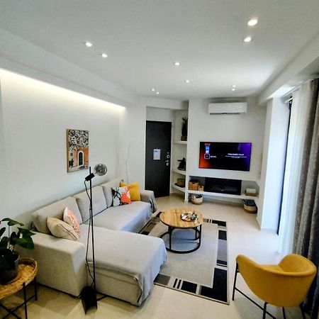 אתונה Floral Home 1 - Ground Floor Apt With Courtyard And Private Parking! מראה חיצוני תמונה
