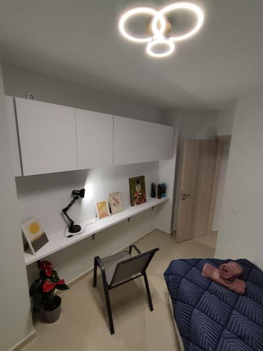 אתונה Floral Home 1 - Ground Floor Apt With Courtyard And Private Parking! מראה חיצוני תמונה