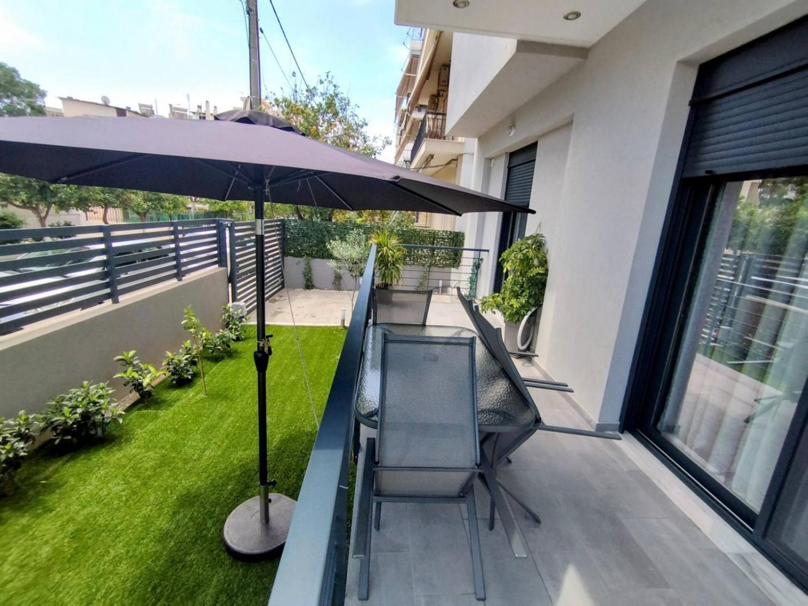 אתונה Floral Home 1 - Ground Floor Apt With Courtyard And Private Parking! מראה חיצוני תמונה