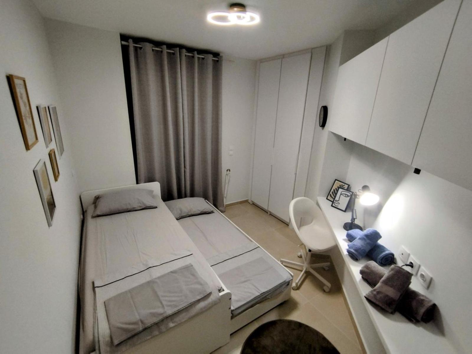 אתונה Floral Home 1 - Ground Floor Apt With Courtyard And Private Parking! מראה חיצוני תמונה
