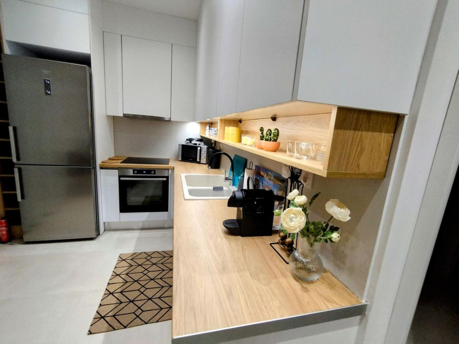 אתונה Floral Home 1 - Ground Floor Apt With Courtyard And Private Parking! מראה חיצוני תמונה