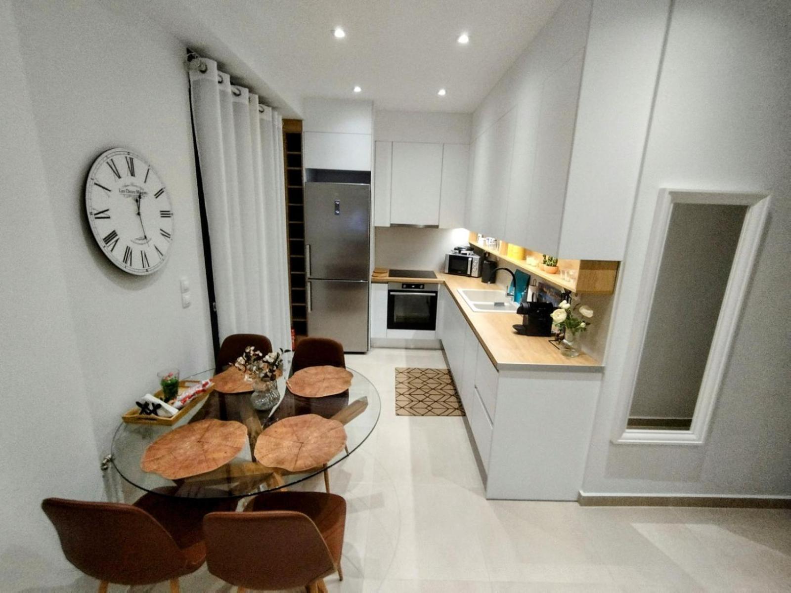 אתונה Floral Home 1 - Ground Floor Apt With Courtyard And Private Parking! מראה חיצוני תמונה