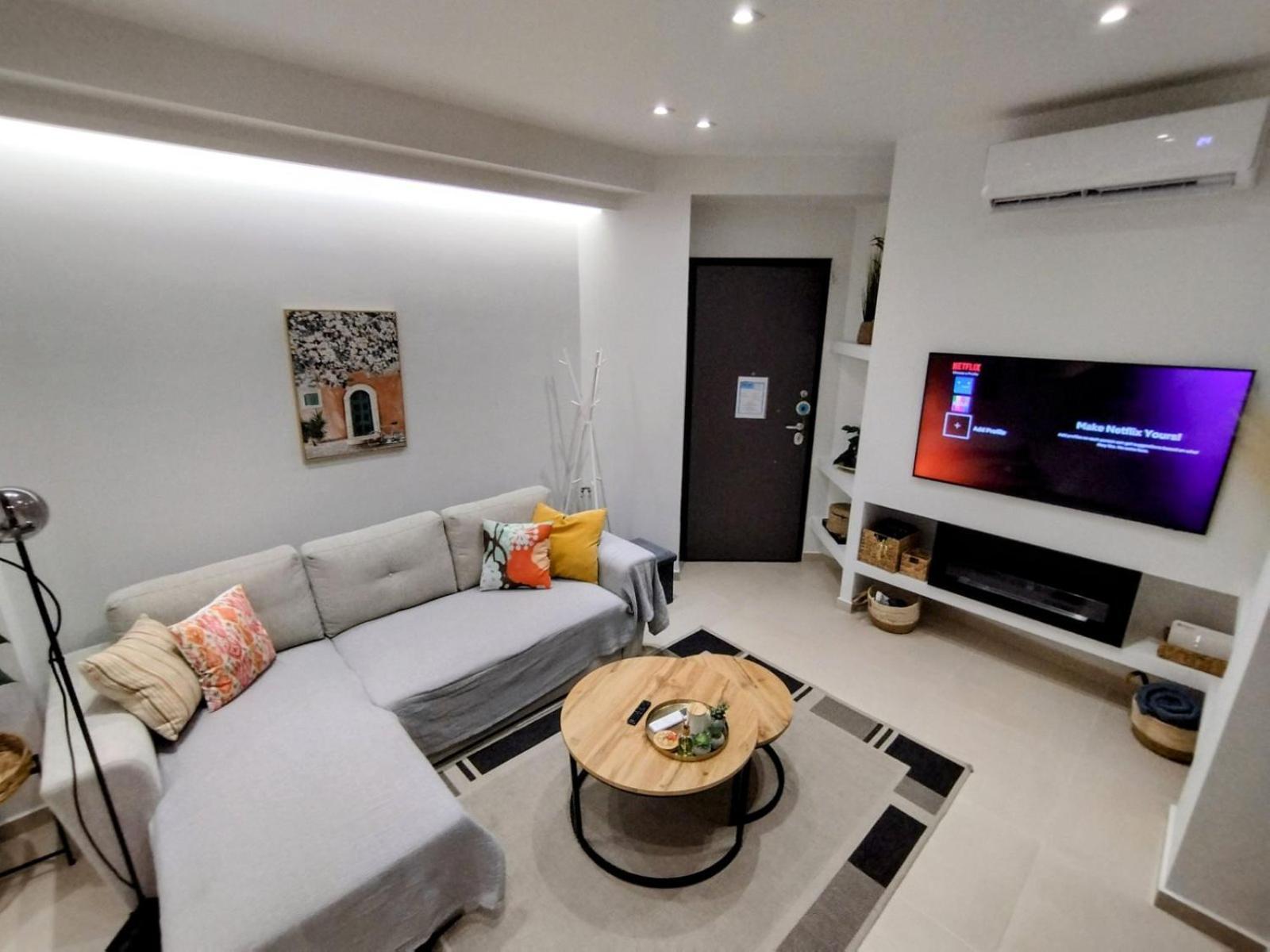 אתונה Floral Home 1 - Ground Floor Apt With Courtyard And Private Parking! מראה חיצוני תמונה